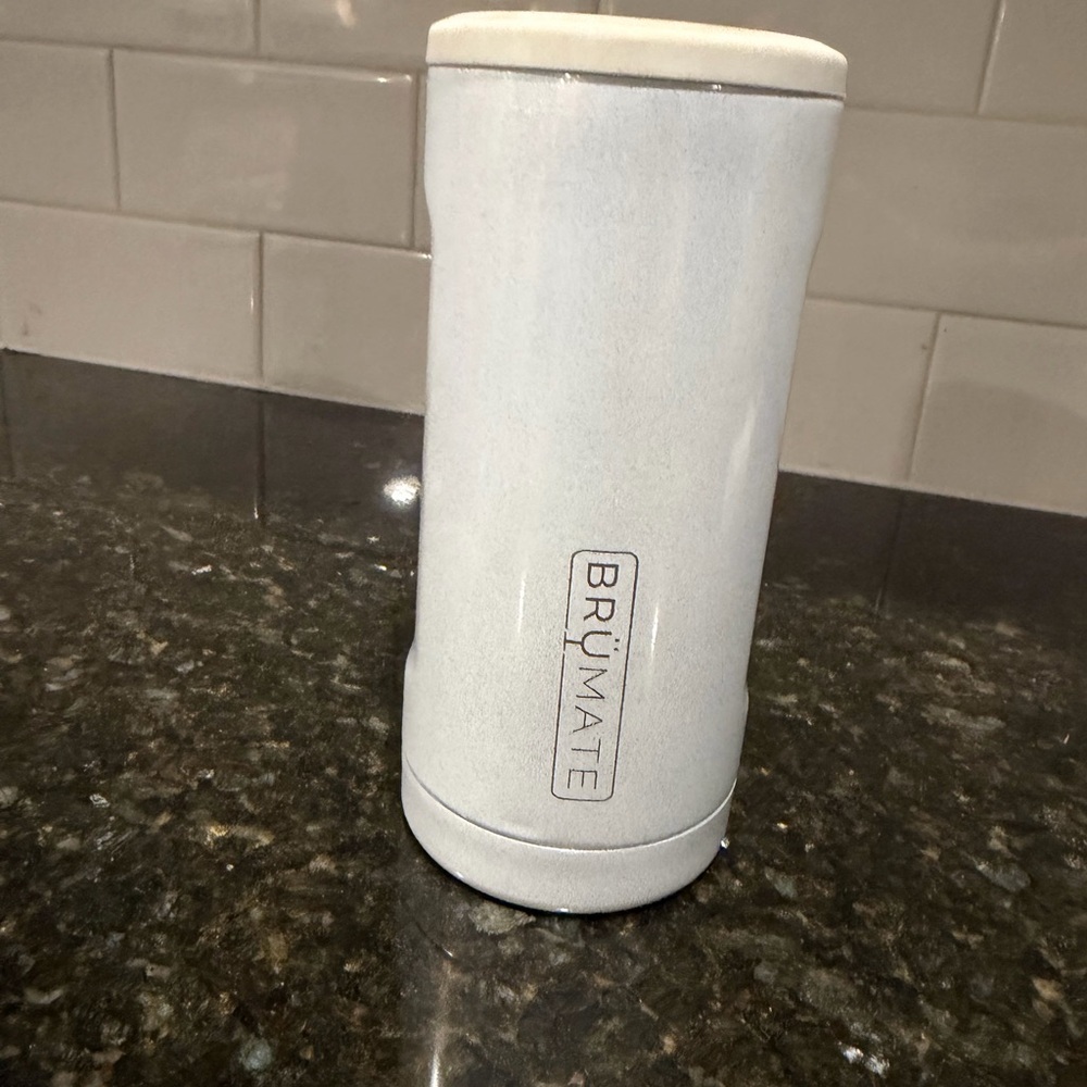 BrüMate White koozie